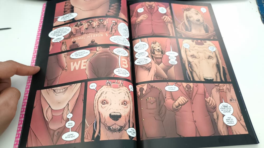 Página de We3 de Frank Quitely y Grant Morrison
